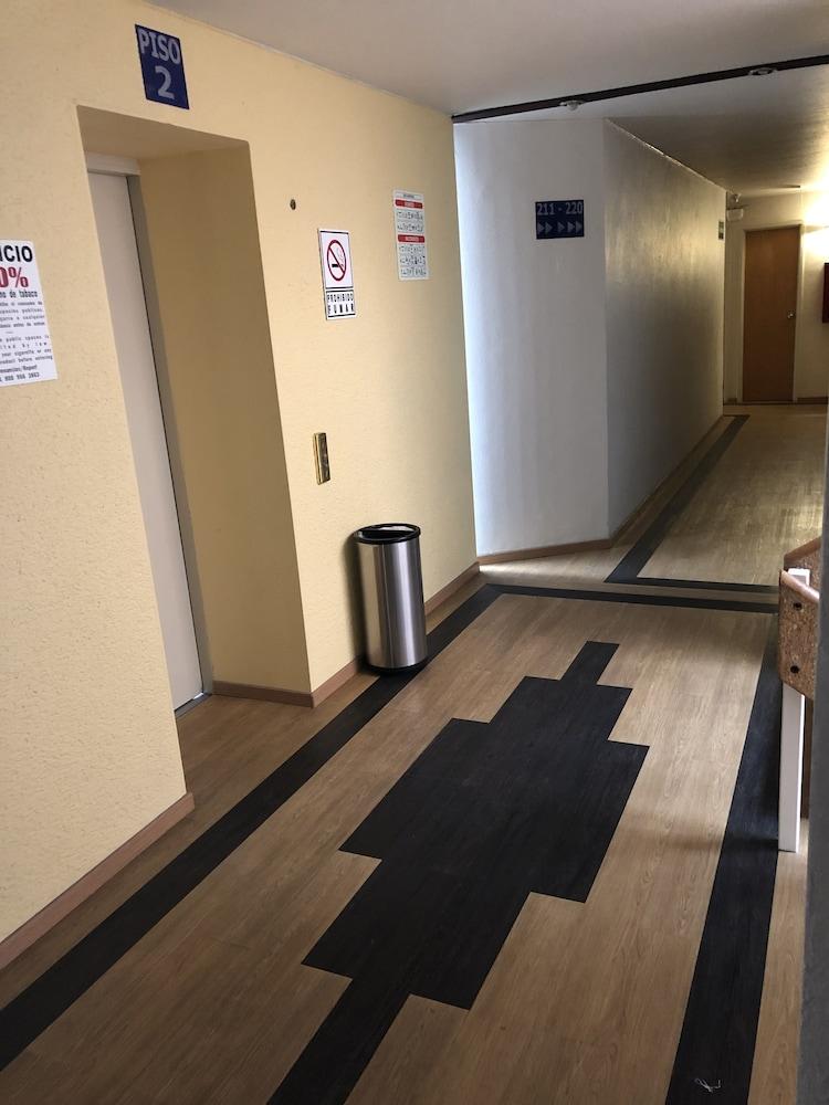 Ibeurohotel Expo Hotel