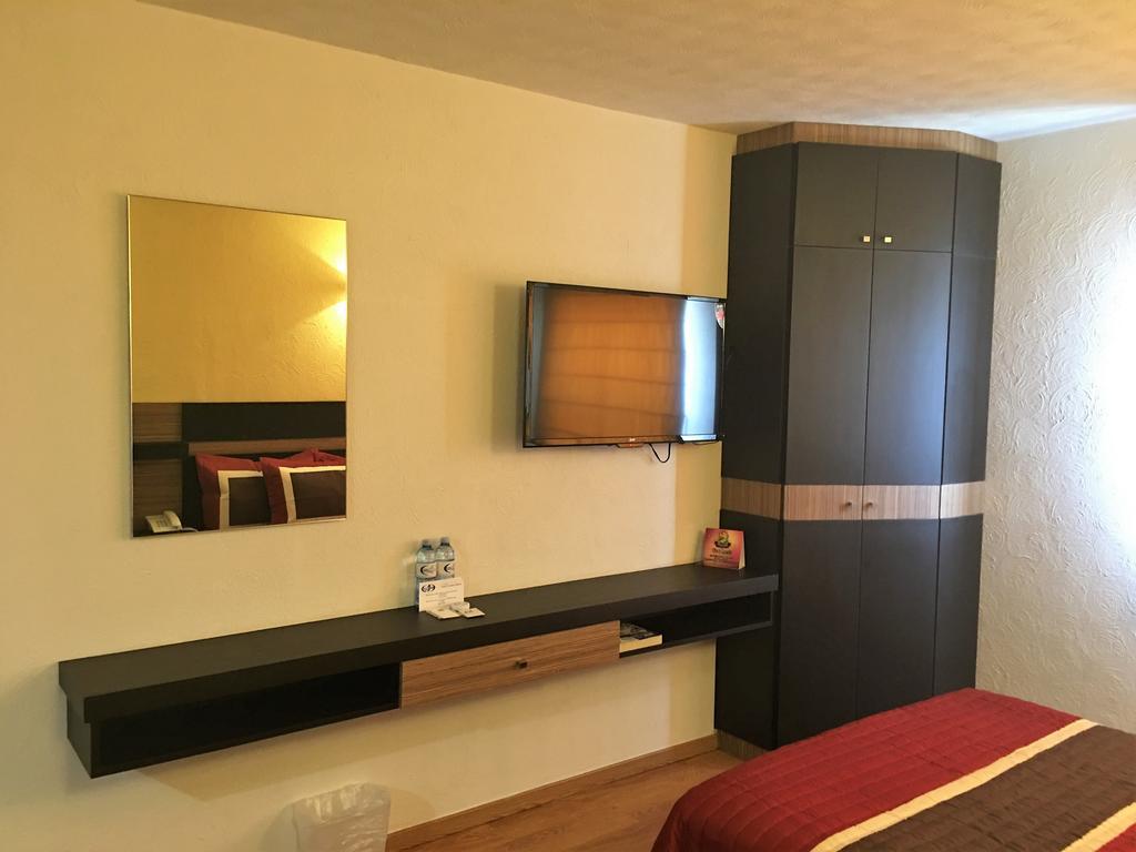 Hotel Ibeurohotel Expo 3*